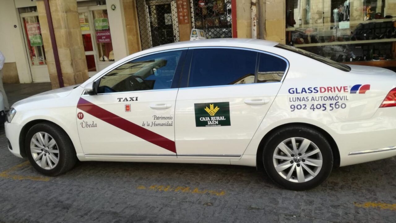 Taxi en Úbeda: paradas, teléfonos y precios 2025